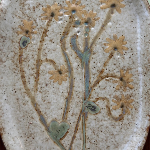 Stoneware Mug and Hand Painted Daisy Tray - Picture 9 of 10